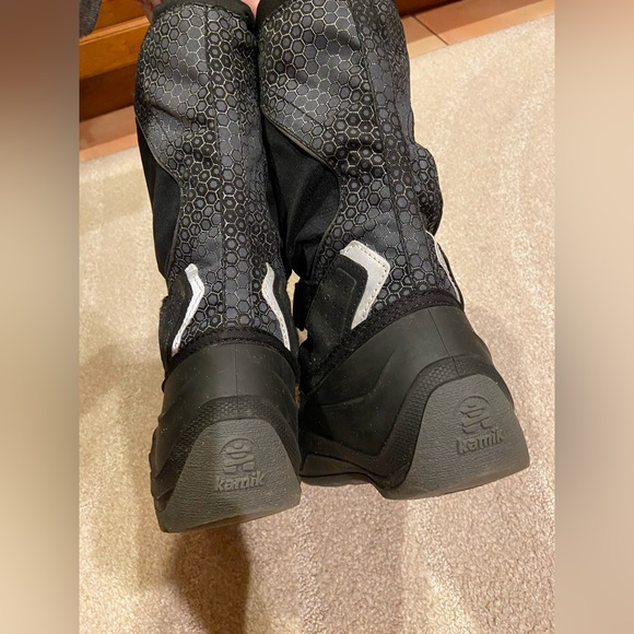 Kamik Waterproof Winter Boots Size 6 - Picture 6 of 12